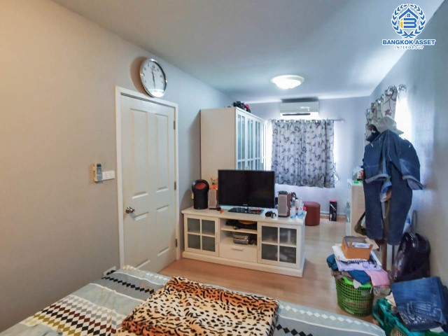 *****ทาวน์เฮ้าส์มือสองย่านนนทบุรี ม.พฤกษาวิลล์28 วงแหวน-รัตนาธิเบศร์ หลังมุม! เนื้อที่กว้างขวางถึง 25.7 ตร.ว. ฟังก์ชัน 3 ห้องนอน 2 ห้องน้ำ 1 ที่จอดรถ บนทำเลสุดสะดวก ใกล้ถนนกาญจนาภิเษก เพียง 10 นาทีก็ถึงรถไฟฟ้าสายสีม่วง "สถานีคลองบางไผ่" จองเลย!